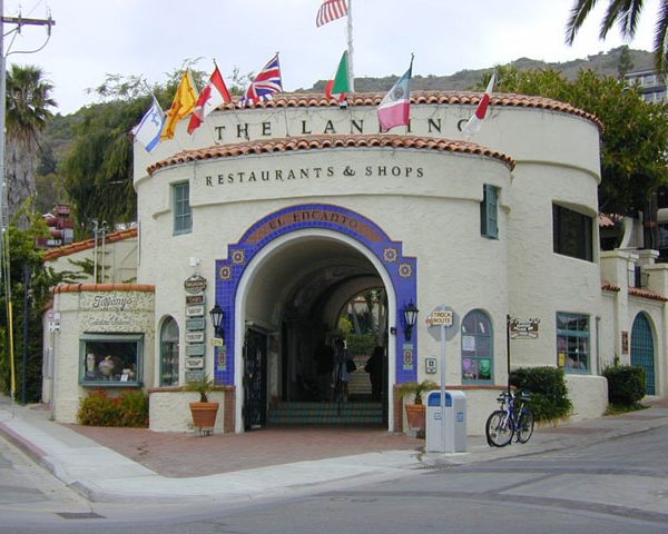 El Encanto, 2000